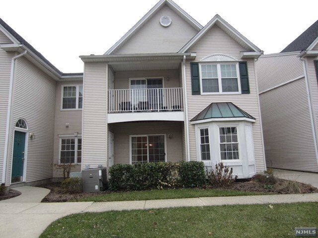 Building Photo - 211 Cambridge Ct