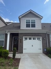Building Photo - 639 Birdie Dr
