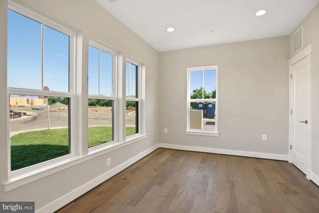 Foto del edificio - 22958 Clarence Walk Ter