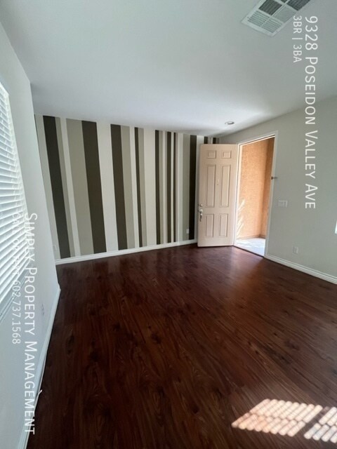 Foto principal - 9328 Poseidon Valley Ave