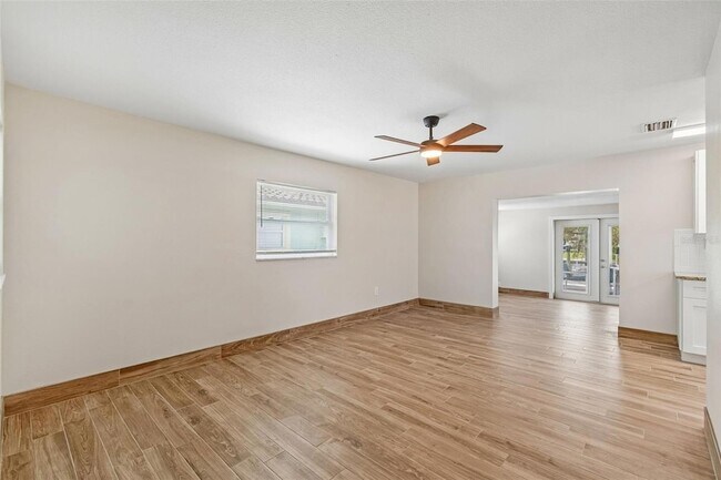 Foto del edificio - 4430 Floramar Terrace