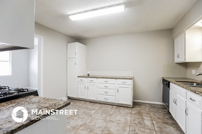 Building Photo - 1417 N Millburn Ave