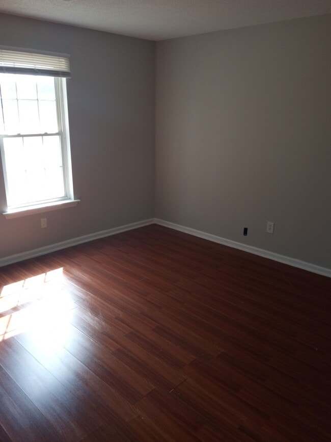 Building Photo - 203 Belle Ter