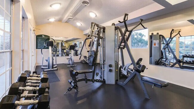 Foto del edificio - 23516 Magic Mountain Pkwy