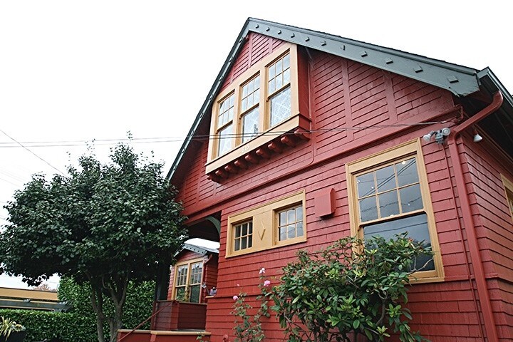 Foto principal - 615 15th Ave E