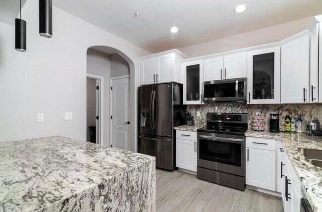 Foto del edificio - 2726 S Equestrian Dr