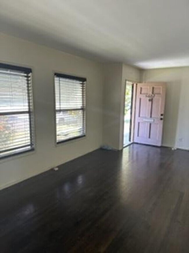 Building Photo - Lakewood 3 Bedroom 1 Bath home for lease!