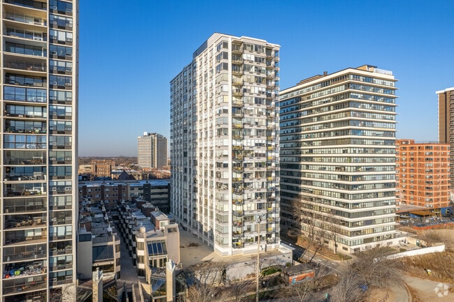 Sheridan Road Condominiums