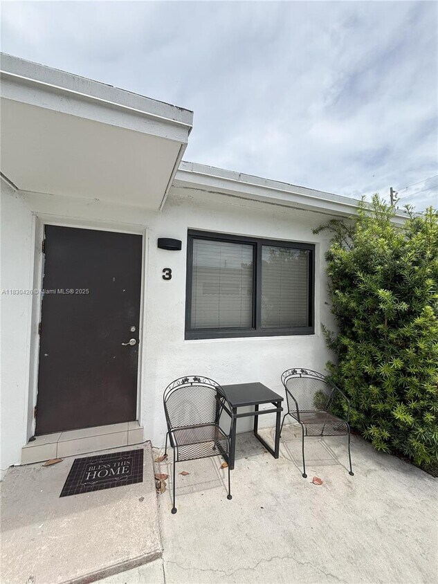 Foto principal - 1911 NW 30th St