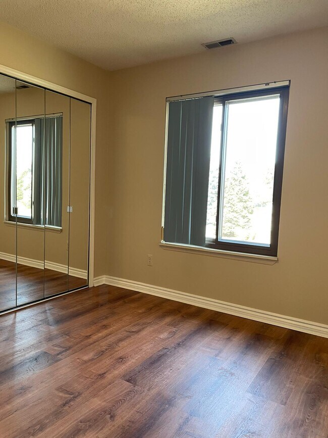 15153 Seagull Dr Unit 5, Sterling Heights, MI 48313 Condo for Rent in