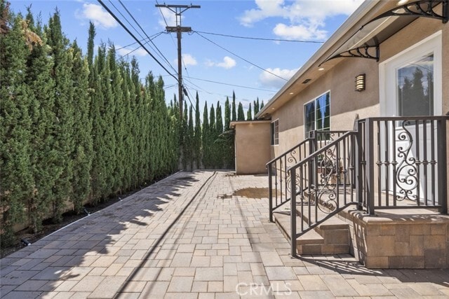 Building Photo - 11250 Saticoy St