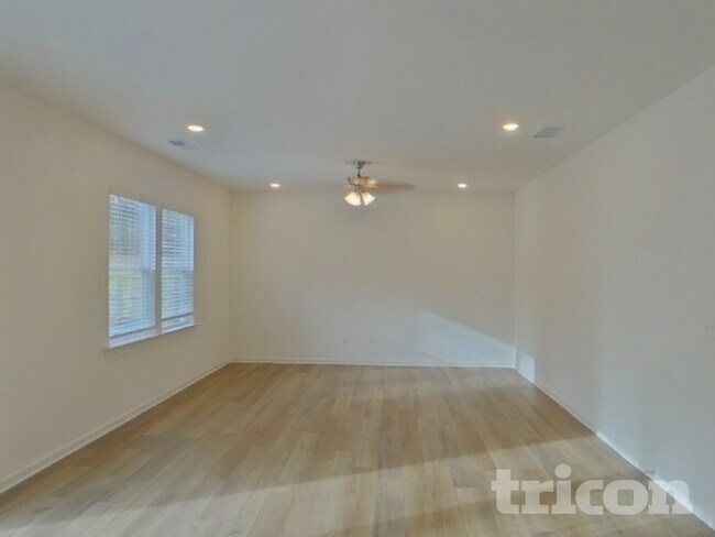 Building Photo - 132 Beautiful Wy