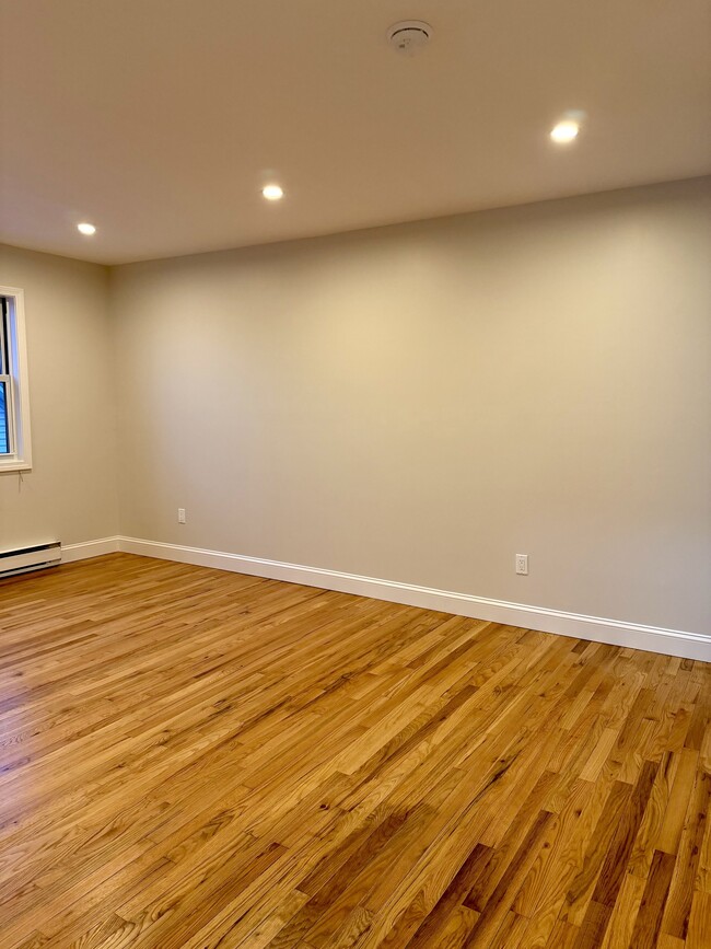 Building Photo - 105 Cleveland Ave