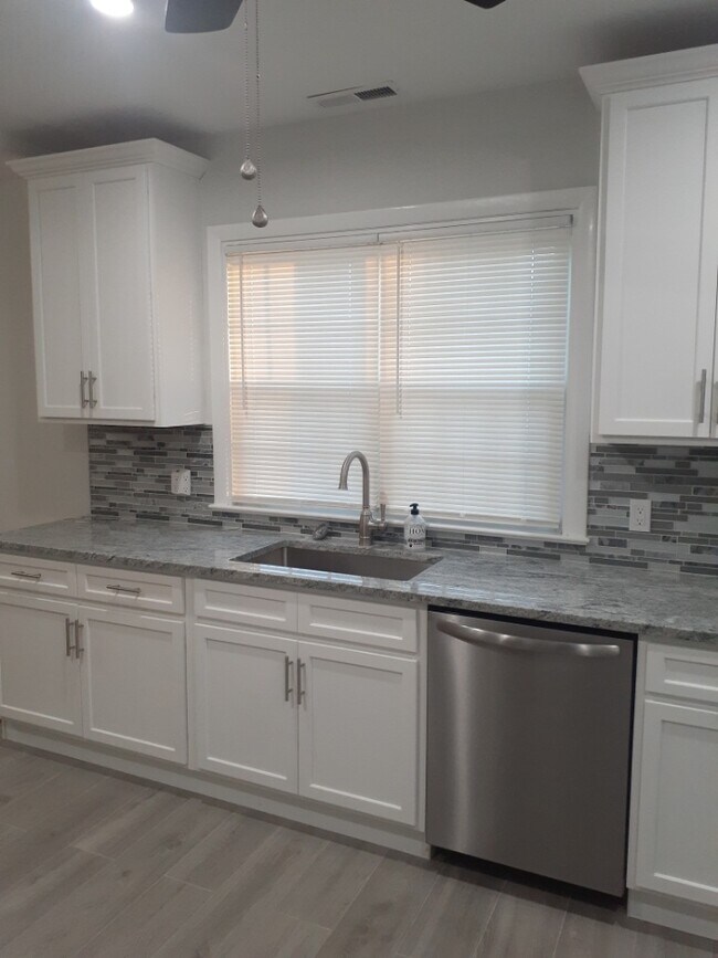 Foto del edificio - 525 Wayne St