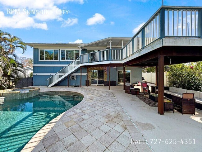 Foto del edificio - 3033 Pineview Dr
