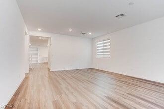 Building Photo - 10269 Lofty Knl St