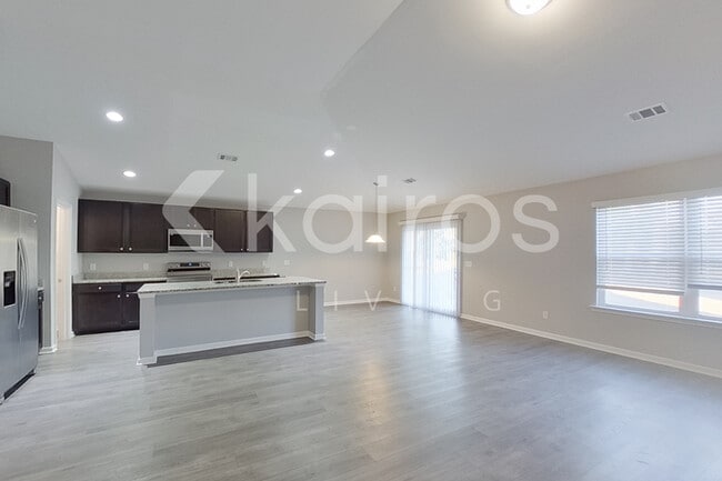 Foto del edificio - 103 Ebenezer Blf Wy