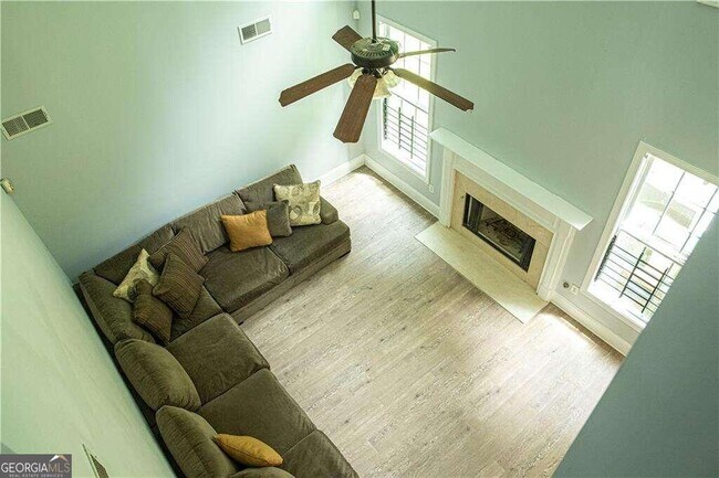 Foto del edificio - 5582 Savannah River Rd