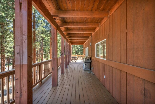 Building Photo - 638 N Martin Dr