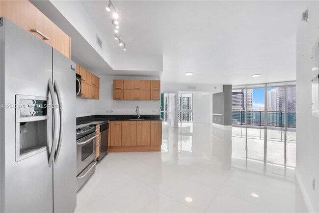 Foto del edificio - 350 S Miami Ave