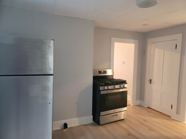 Building Photo - 22 Schofield Ave