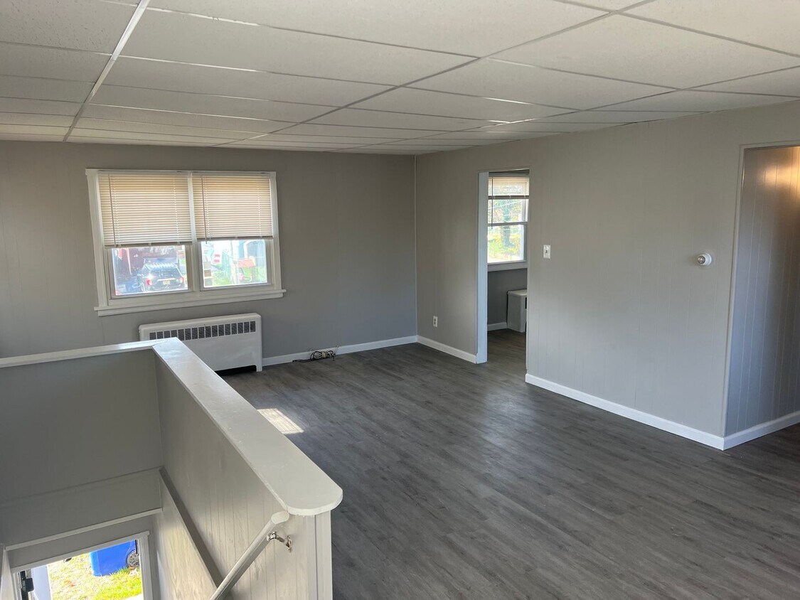 1200 E Main St Unit Apt B, Millville, NJ 08332 Room for Rent in