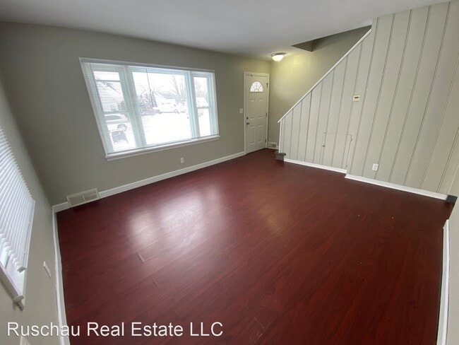 Building Photo - 3 br, 1 bath House - 1143 Blakely Dr