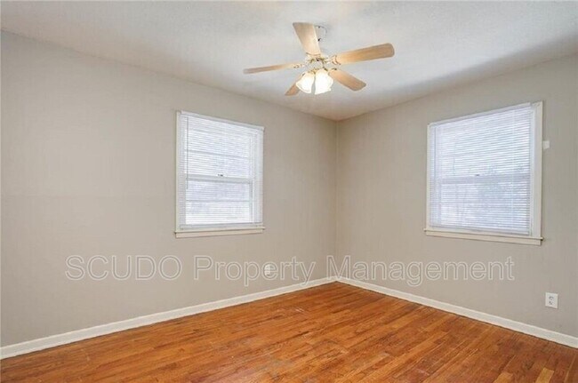 Foto del edificio - 10514 E 10th St S
