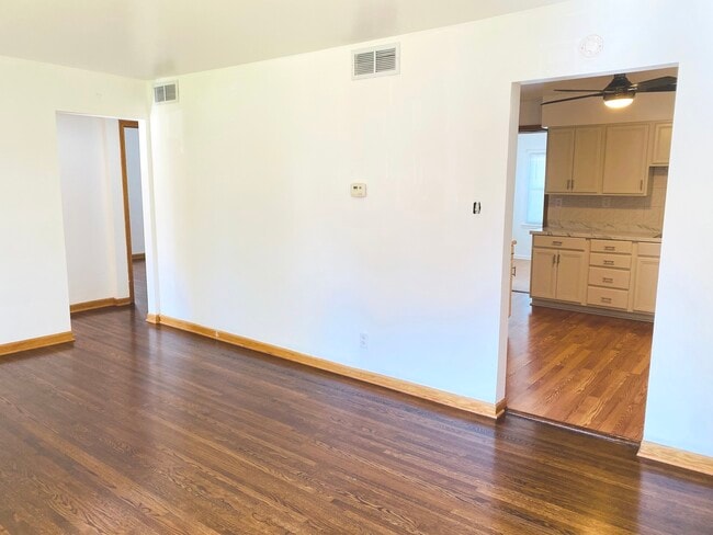 Building Photo - 4916 S Lorel Ave
