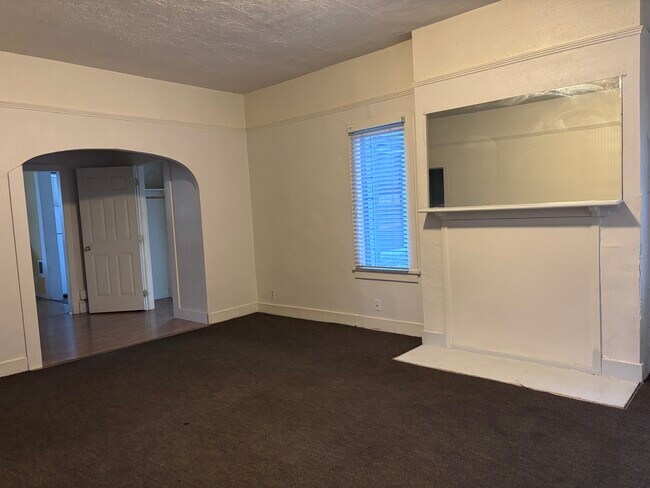 Foto del edificio - 605 NE Campus St