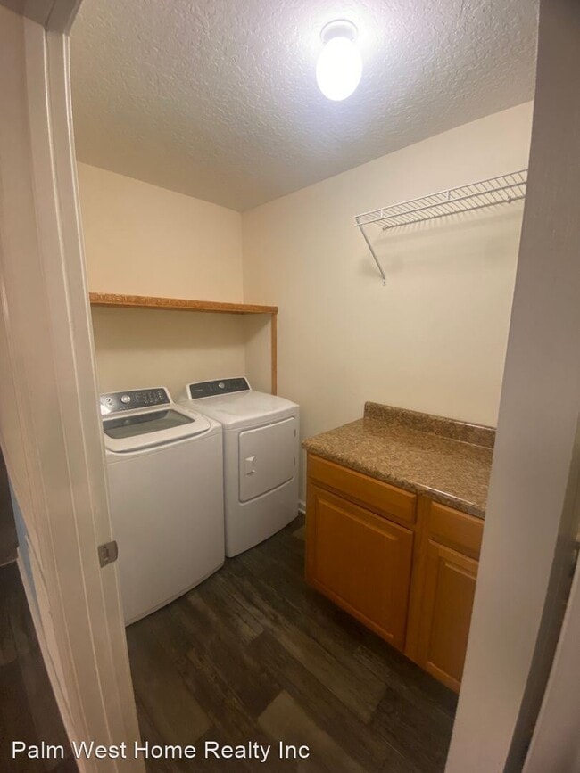 Building Photo - 4 br, 2 bath House - 125 Fairway Ct