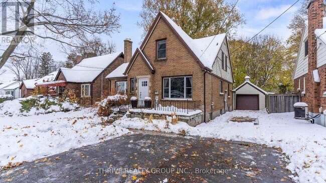 Photo du bâtiment - 36 Bond St