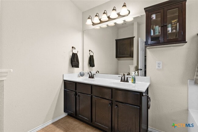 Building Photo - 5400 Birmingham Cir