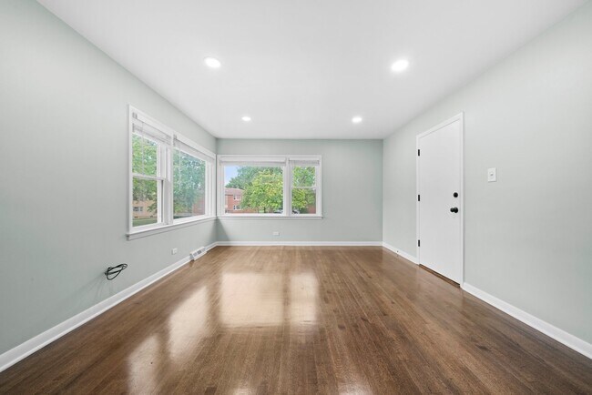 Foto del edificio - 10537 Austin Ave