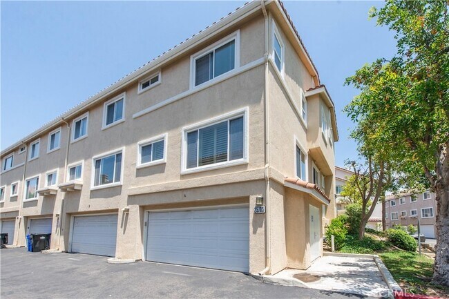 Foto del edificio - 25725 Armstrong Cir