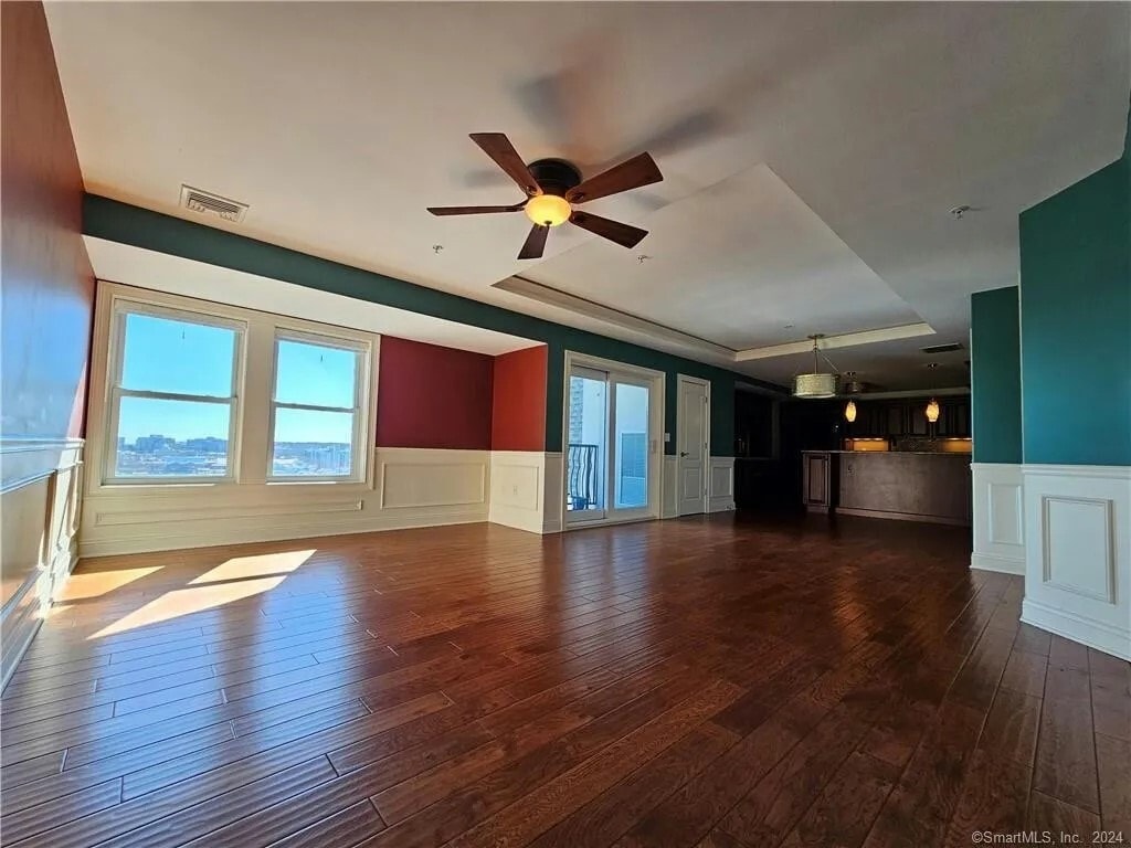 Photo - 461 Bank St (New London, CT)