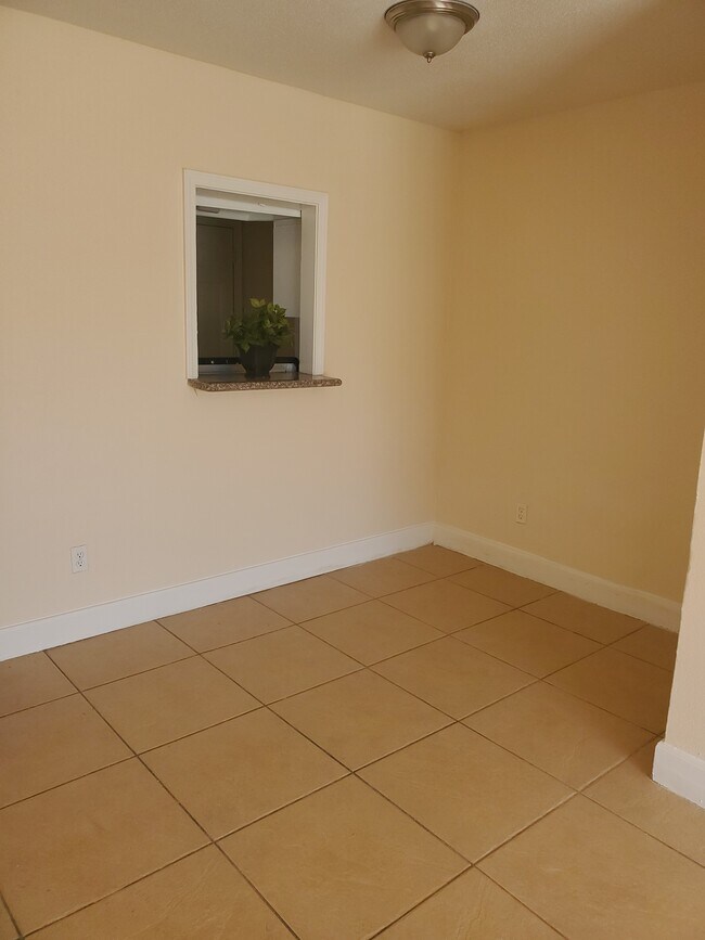 Foto del edificio - Strawberry Flats Apartments