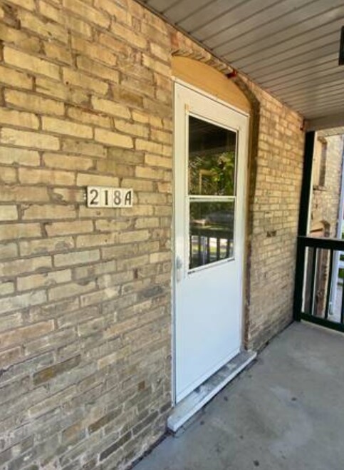 218 Front - 218 E Main St