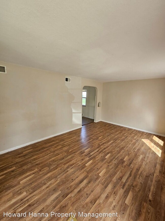 Building Photo - 4 br, 1 bath House - 21271 Priday St