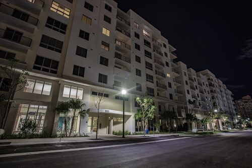 Foto principal - 805 N Olive Ave