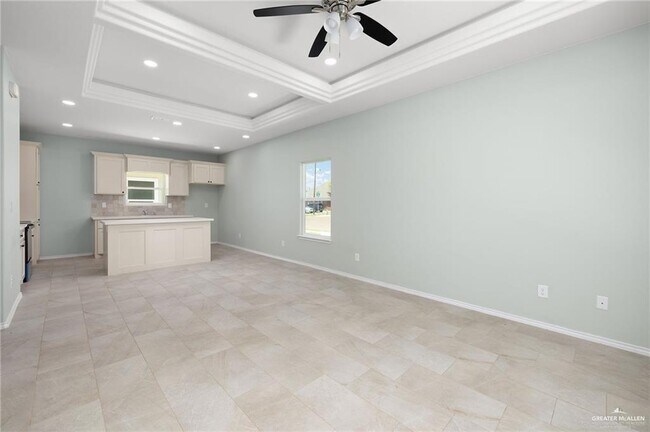 Building Photo - 14 E Mahl St