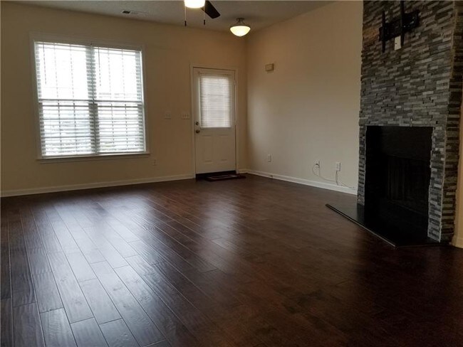 Building Photo - 219 Buckland Dr