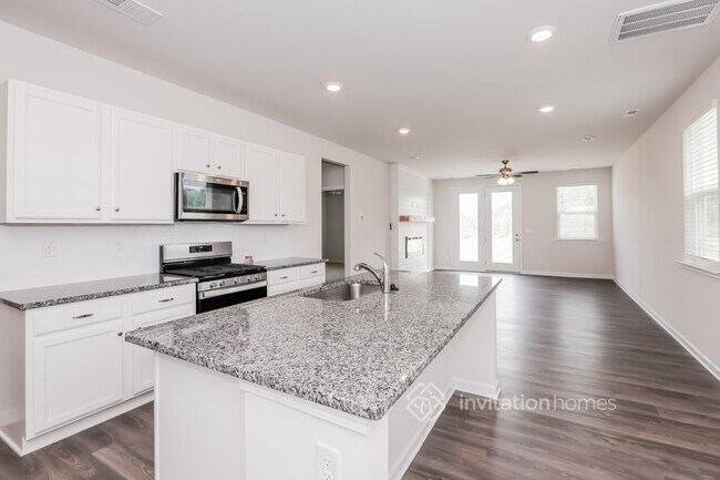 Foto del edificio - 4014 Weddington Pointe Dr