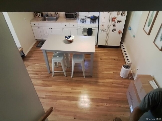 Building Photo - 35 Doris Ave