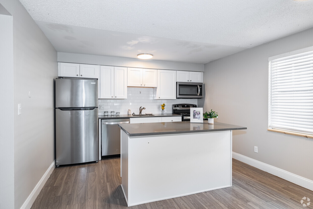 Primary Photo - The Loop at Lamar Station