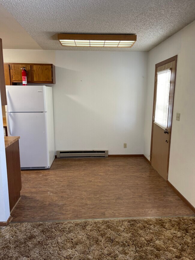 Dining Area - 18 American Ln