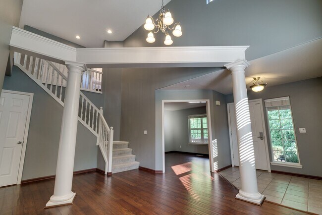 Building Photo - Spacious 4BR / 3BA Home in Desirable Bethany Area