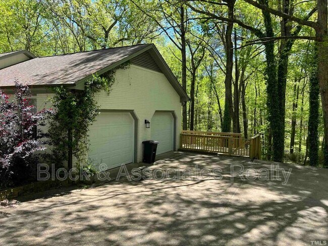 Foto del edificio - 3605 Country Cove Ln