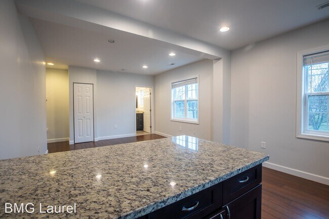 Foto del edificio - 2 br, 2 bath House - 4710 New Hampshire Av...