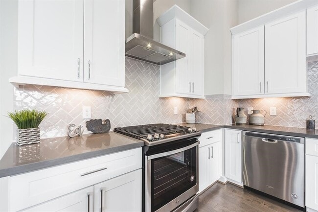 Building Photo - 2149 Hoskins Dr